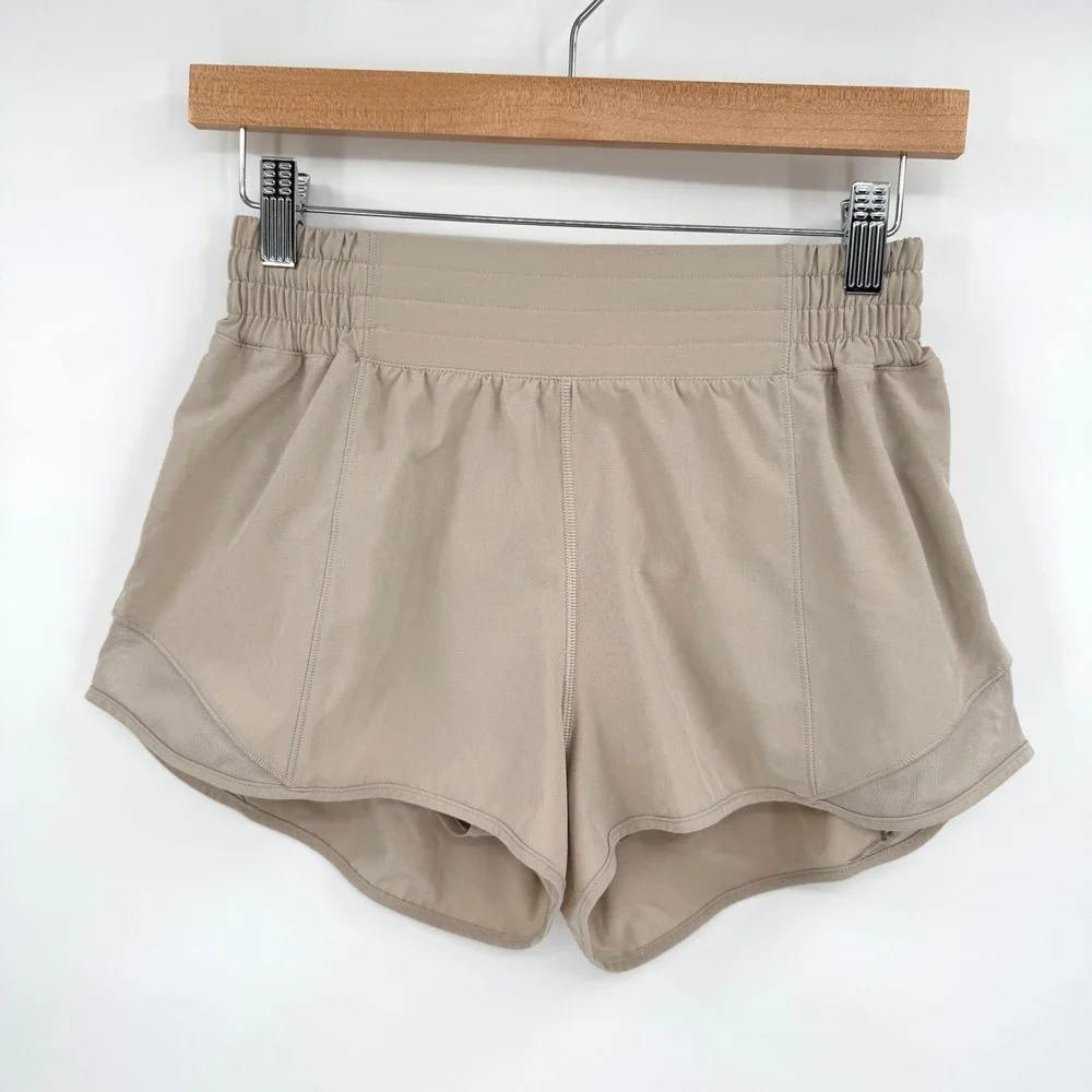 Lululemon Hotty Hot High-Rise Lined Shorts 2.5" Tan Beige Athletic Womens 6 - Picture 1 of 9